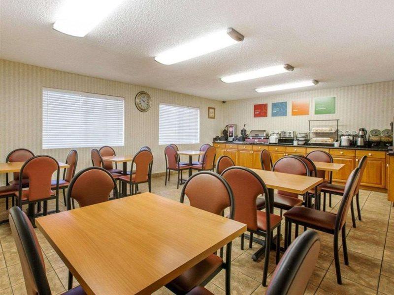 Comfort Inn & Suites Moreno Valley Near March Air Reserve Base מראה חיצוני תמונה