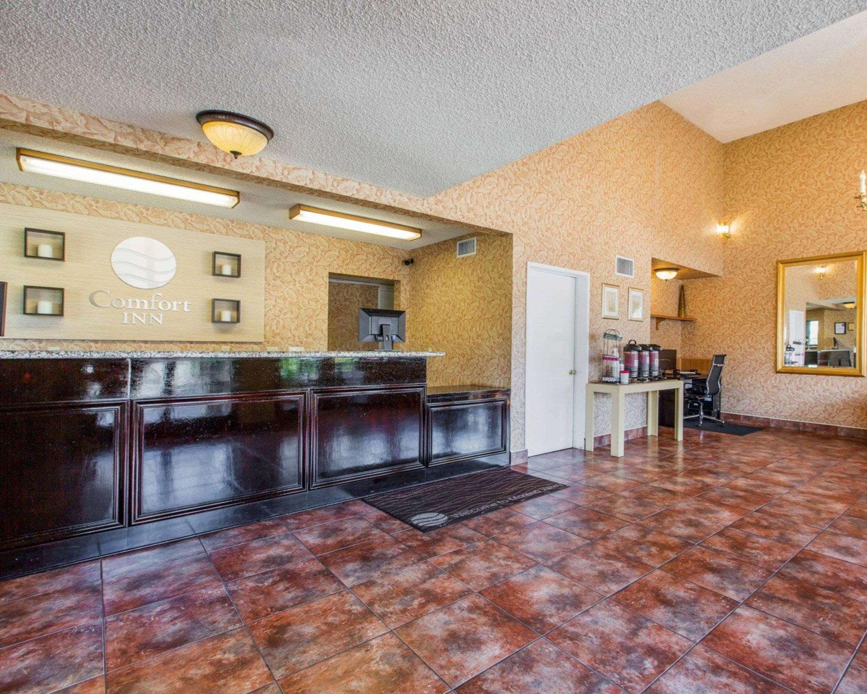Comfort Inn & Suites Moreno Valley Near March Air Reserve Base מראה חיצוני תמונה