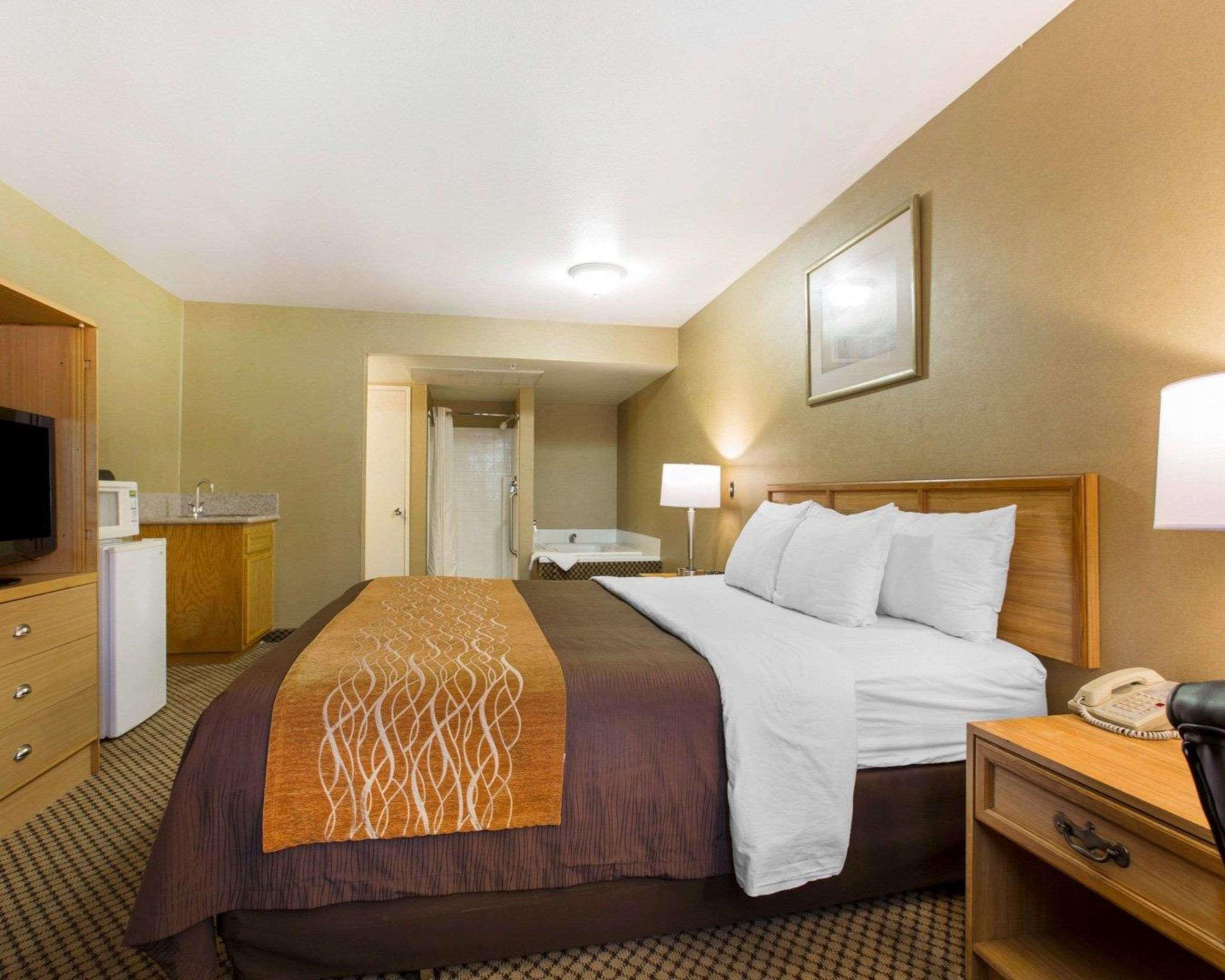 Comfort Inn & Suites Moreno Valley Near March Air Reserve Base מראה חיצוני תמונה