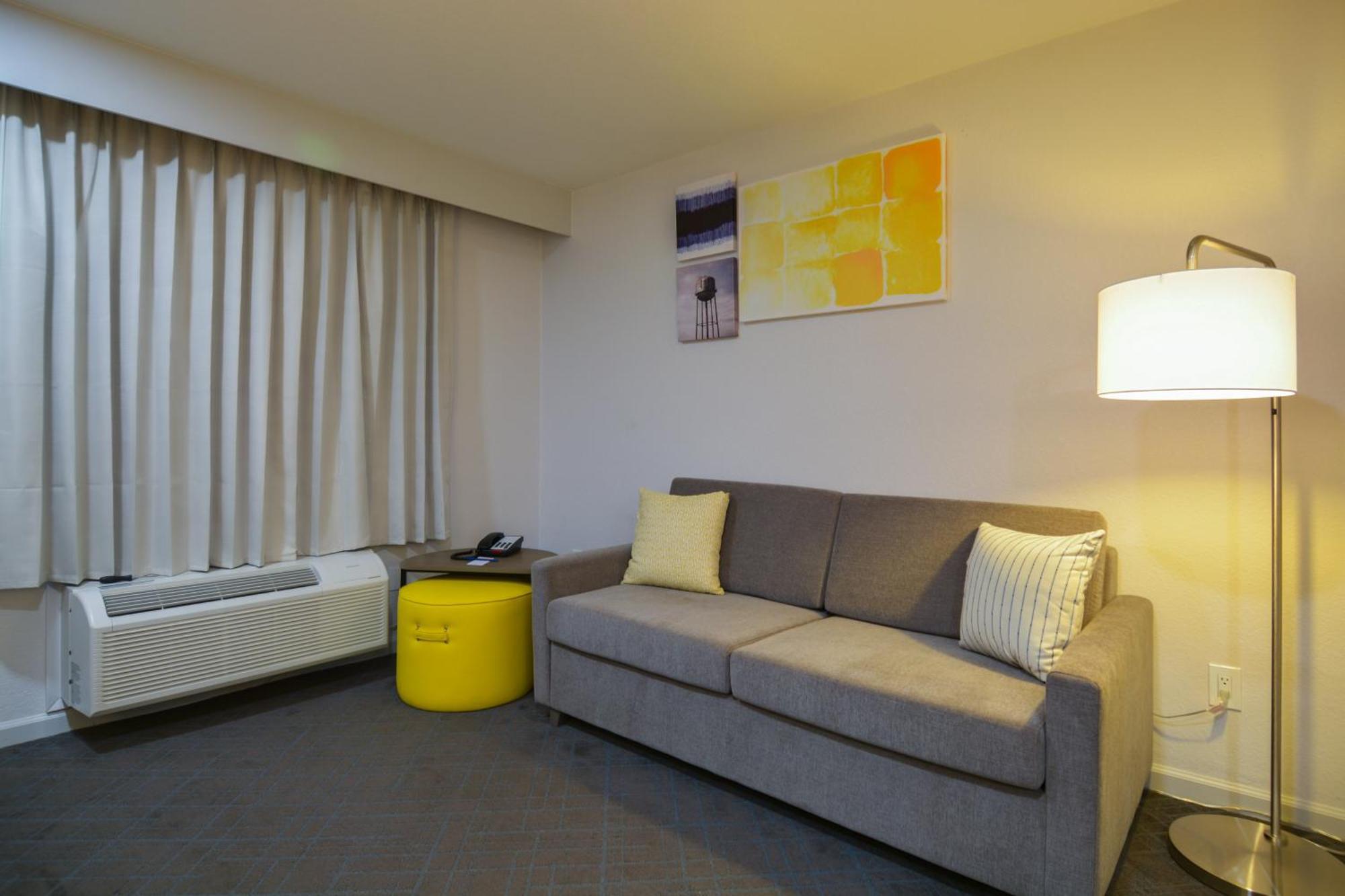 Comfort Inn & Suites Moreno Valley Near March Air Reserve Base מראה חיצוני תמונה