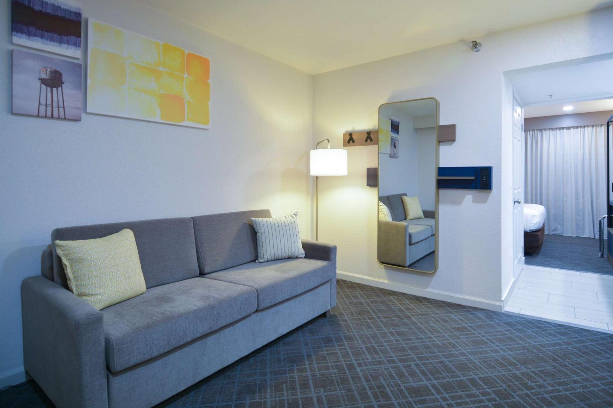 Comfort Inn & Suites Moreno Valley Near March Air Reserve Base מראה חיצוני תמונה