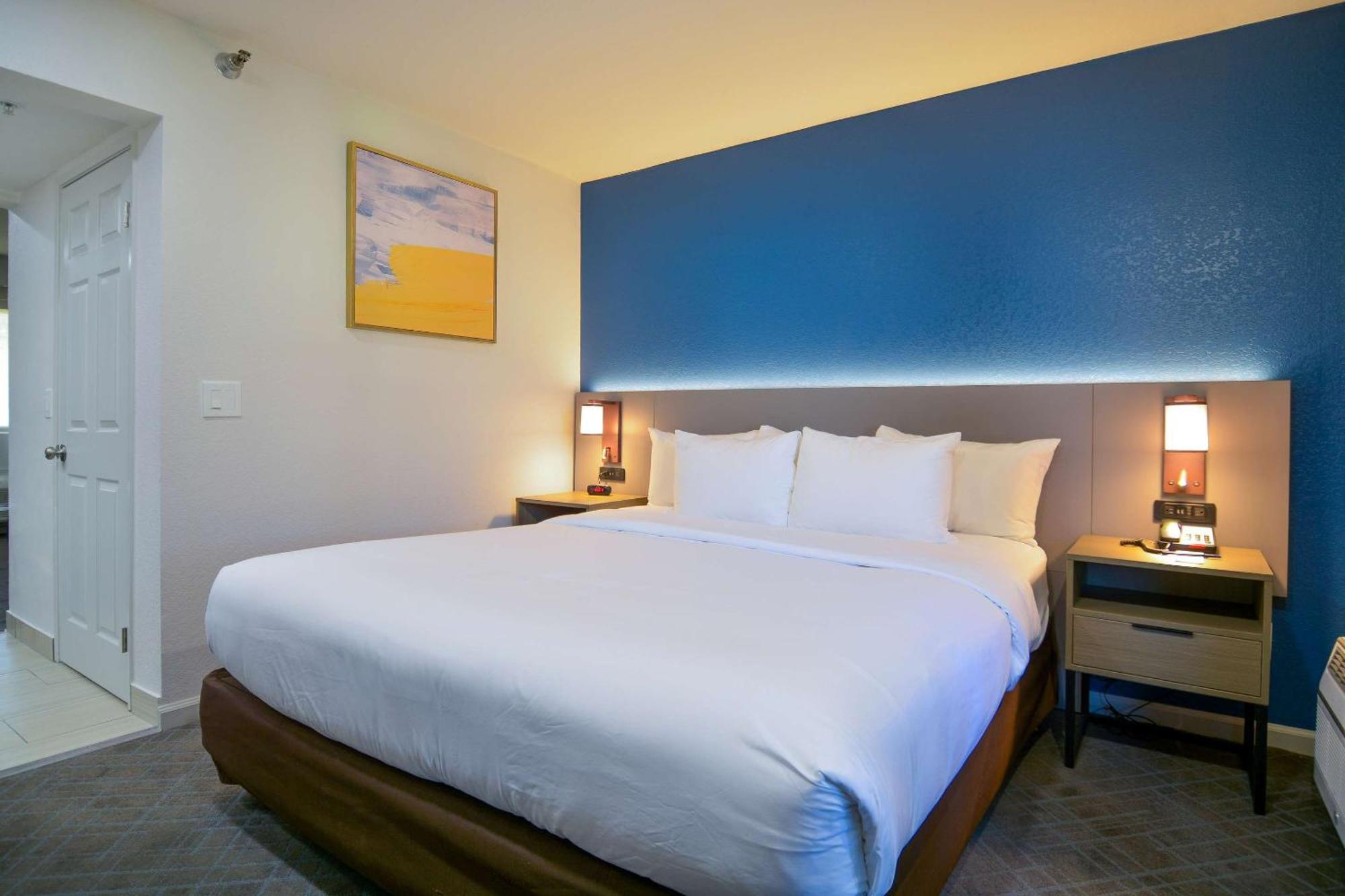 Comfort Inn & Suites Moreno Valley Near March Air Reserve Base מראה חיצוני תמונה